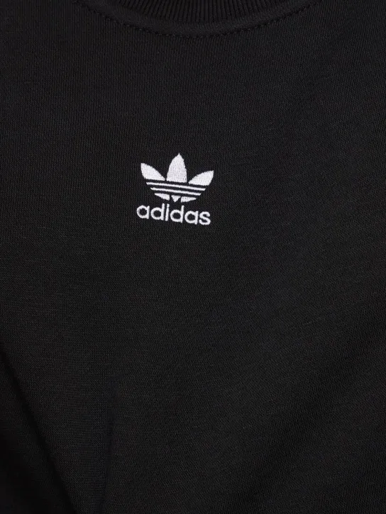 adidas Originals   Essentials Fleece crewneck sweatshirt 