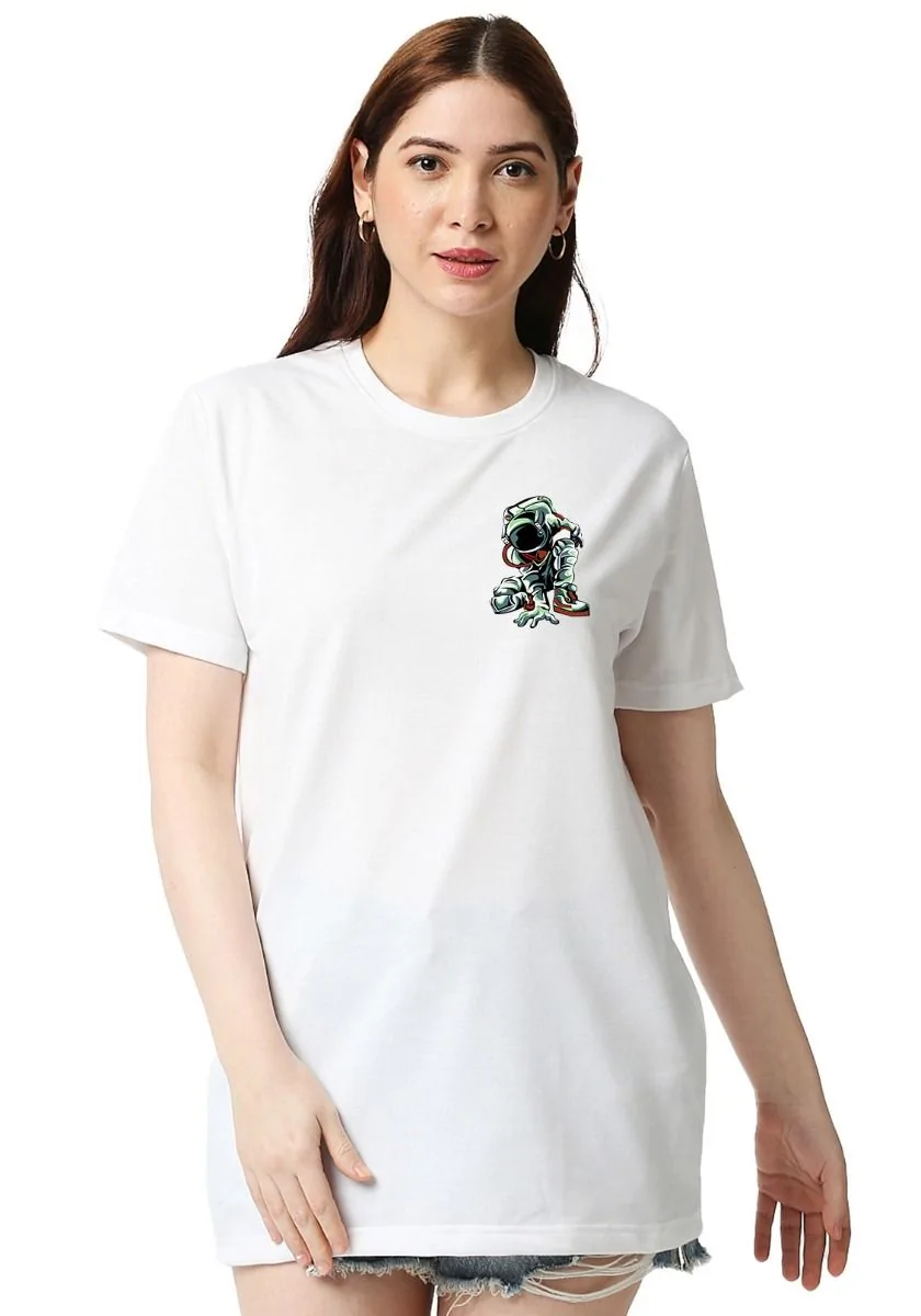 Astronaut Exploring Women Oversized T-Shirt