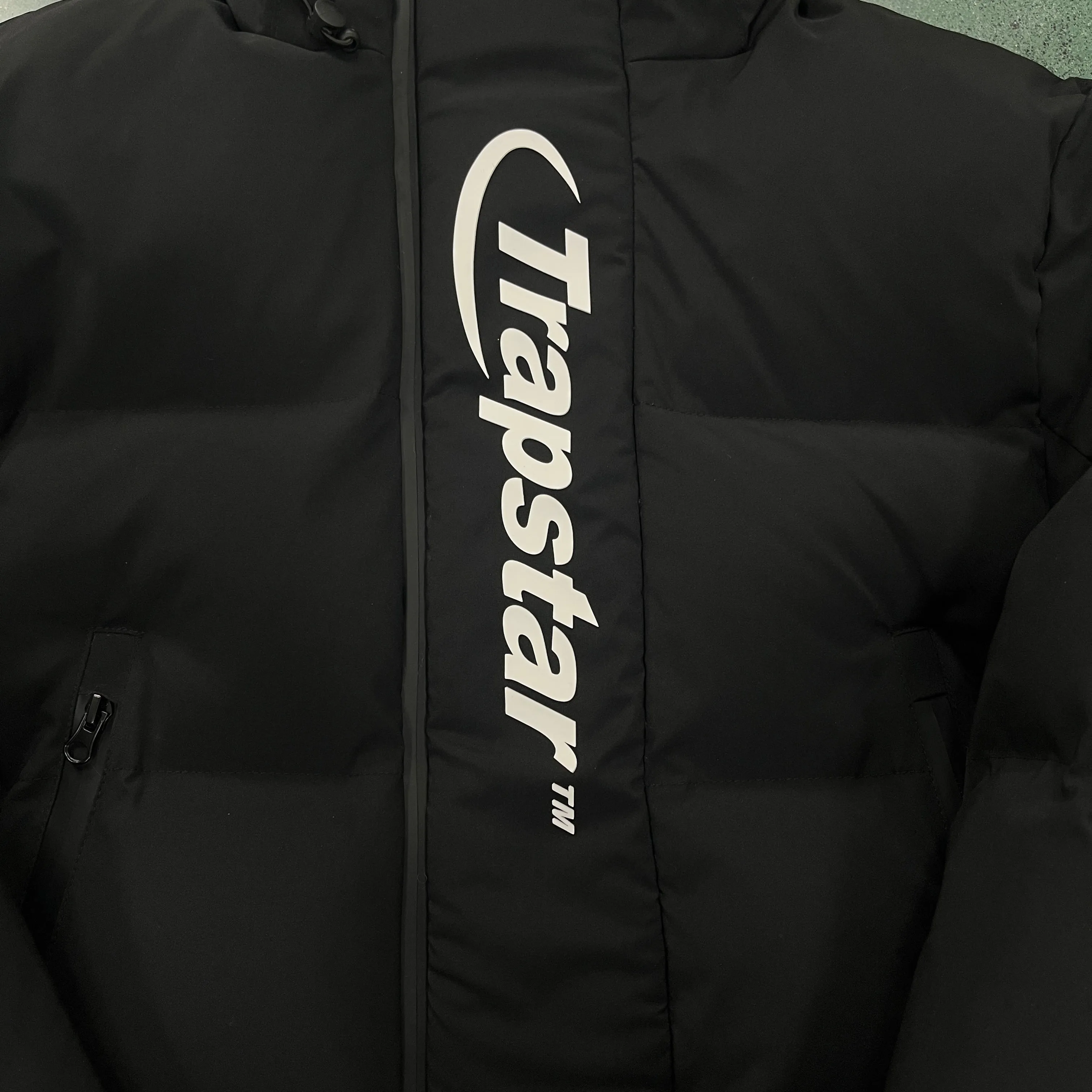 Down Jacket Black & Vertical Logo 2.0 2023