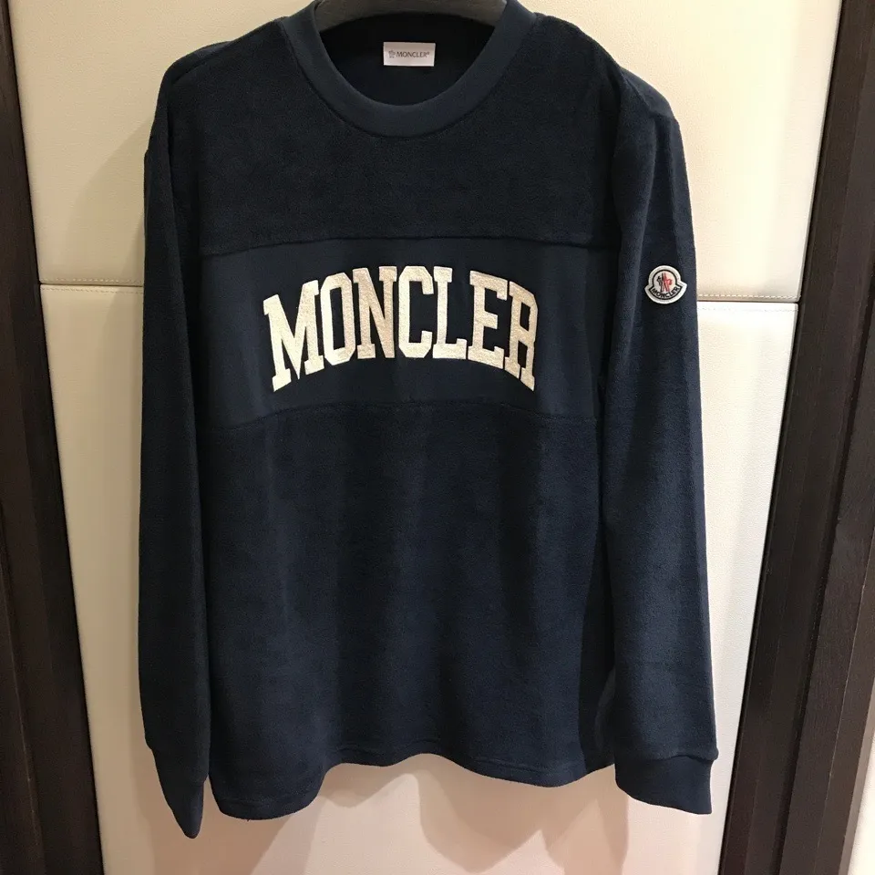 MONCLER  |Embroidered Logo Sweatshirt