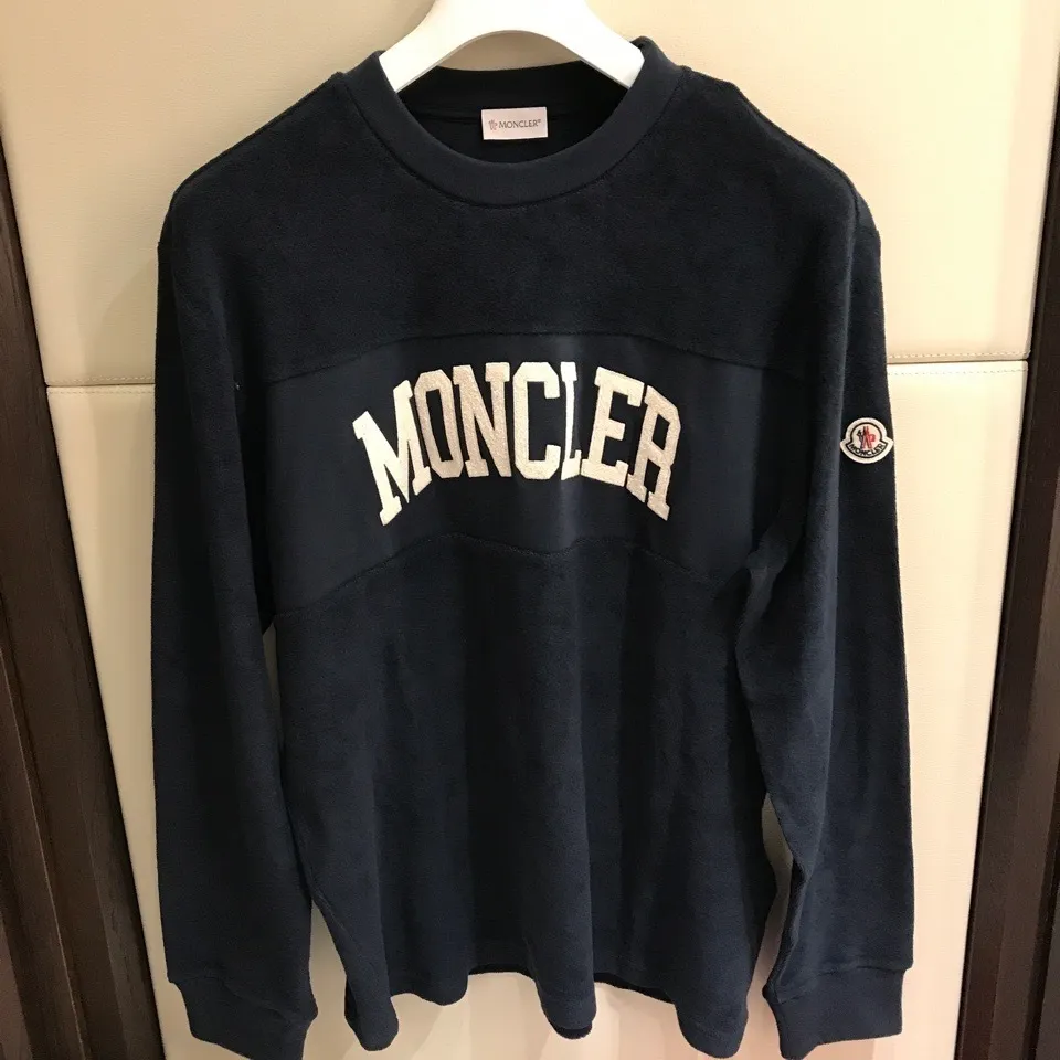 MONCLER  |Embroidered Logo Sweatshirt