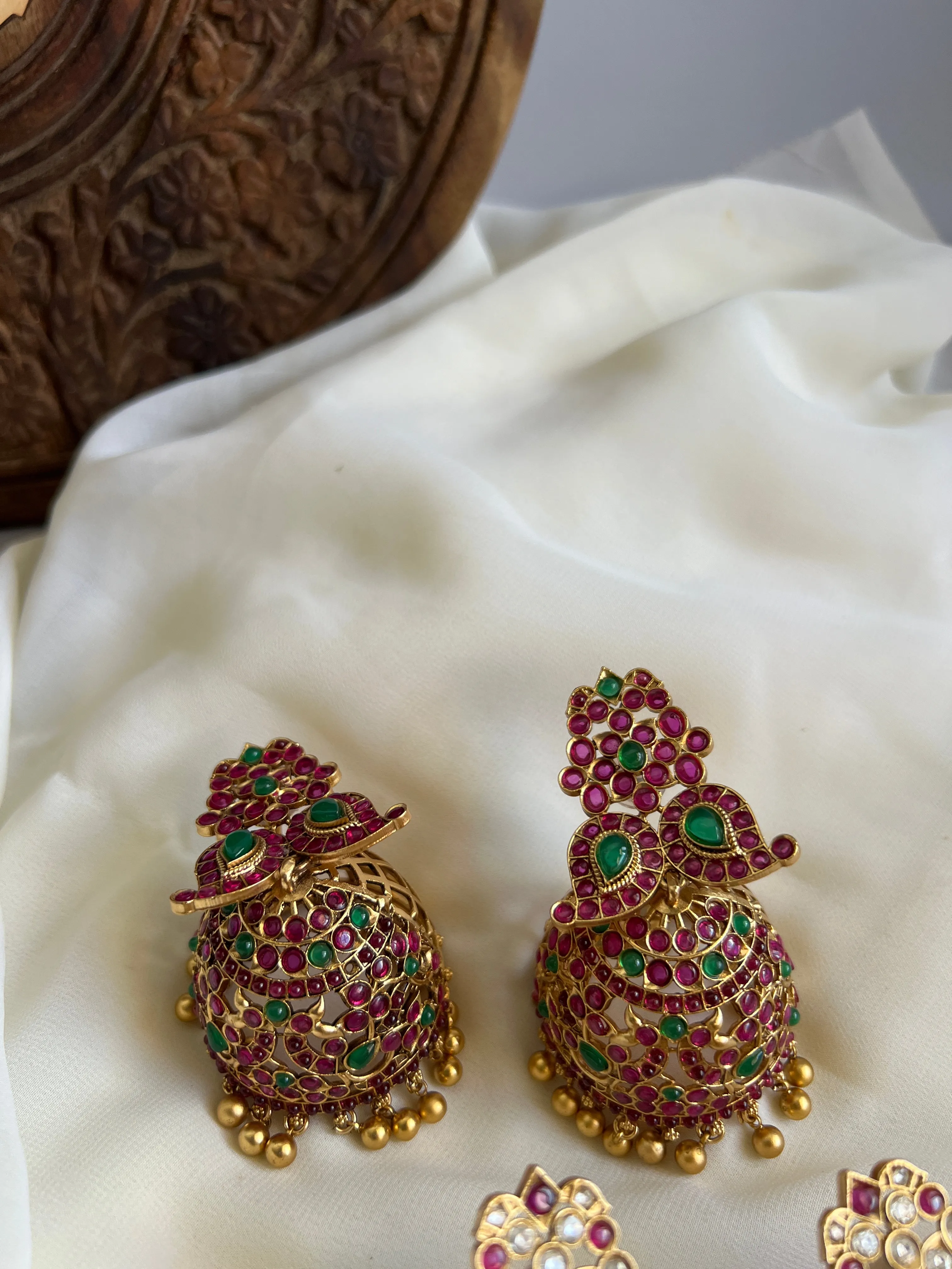 Oversized kemp vintage Jhumkas