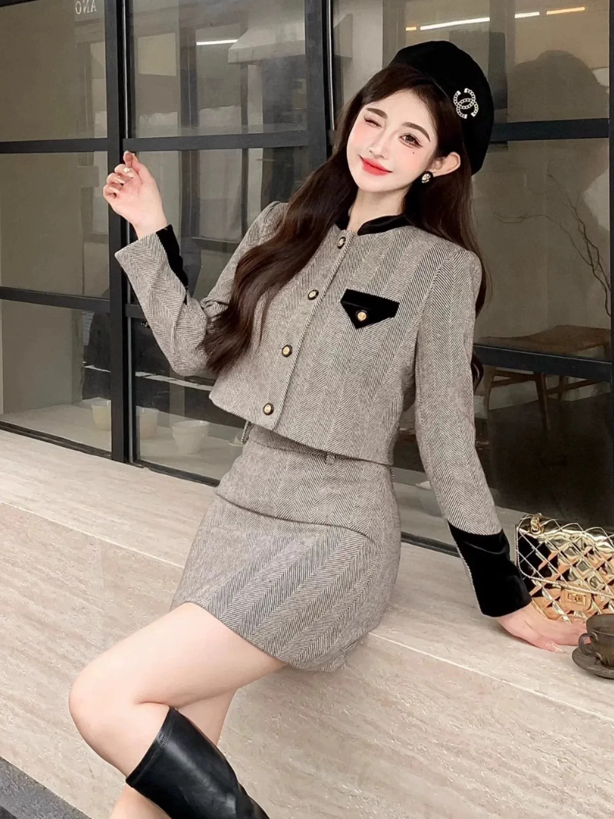 Shenzhen Nanyou European goods rich daughter Xiaoxiangfeng light luxury two-piece set herringbone woolen coat short skirt suit a