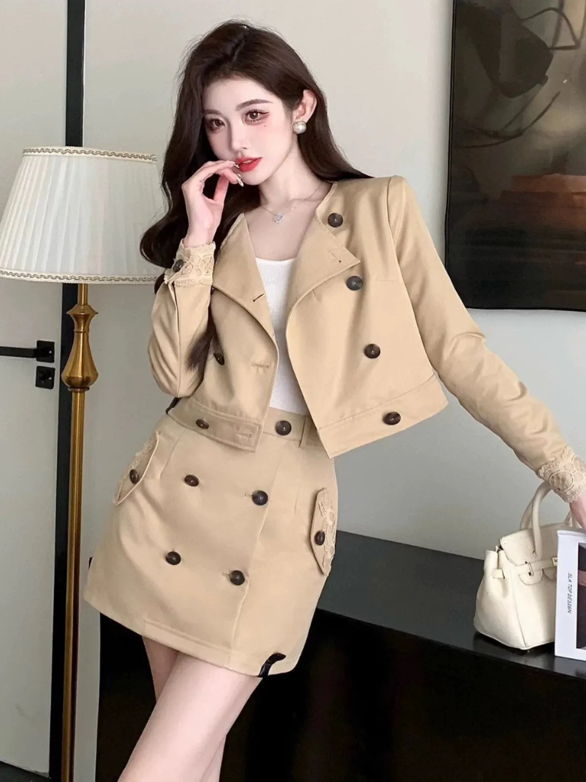 Shenzhen Nanyou light luxury niche design classic British style double-breasted windbreaker small coat short skirt casual suit a