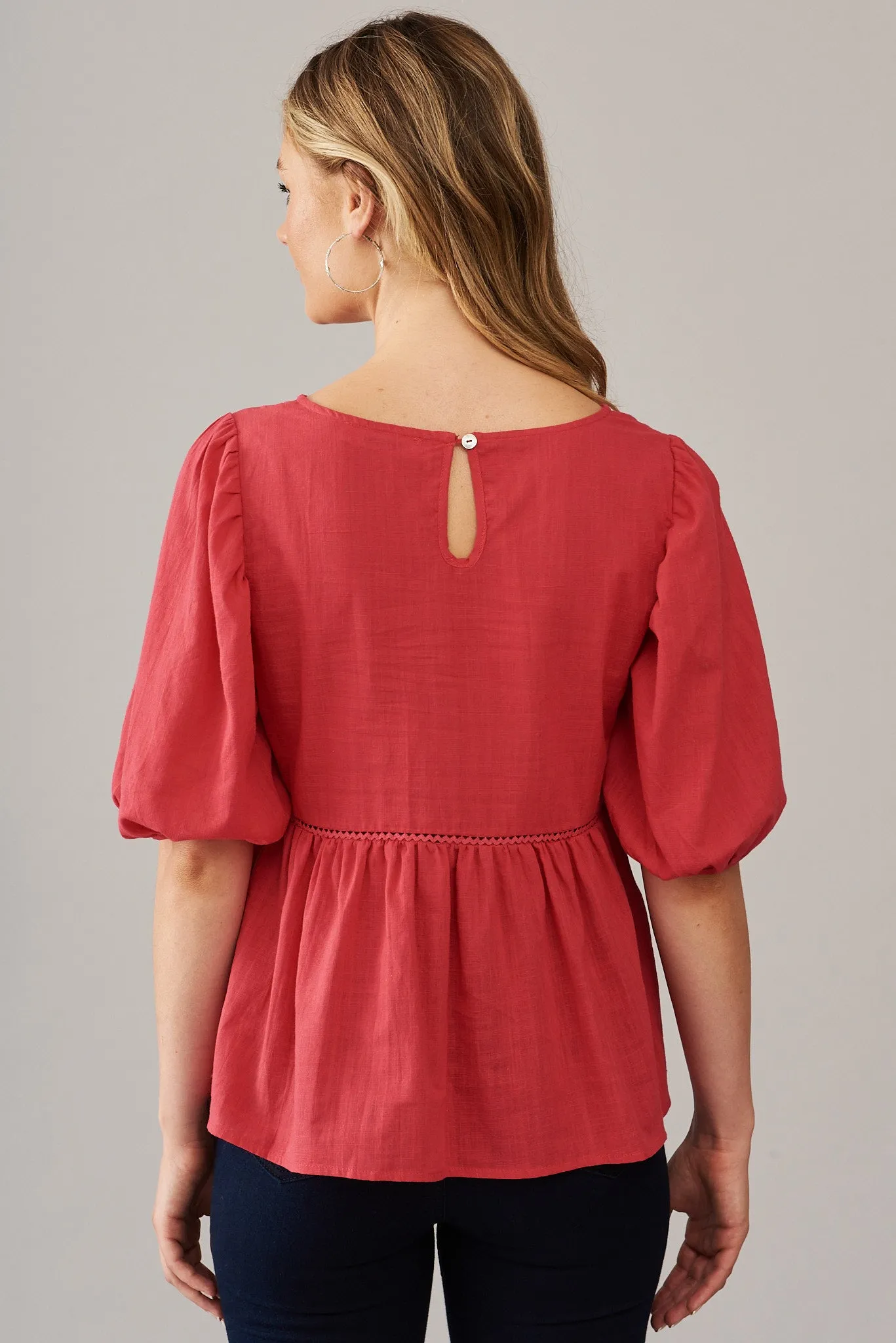 Stacy Top In Raspberry Cotton Linen