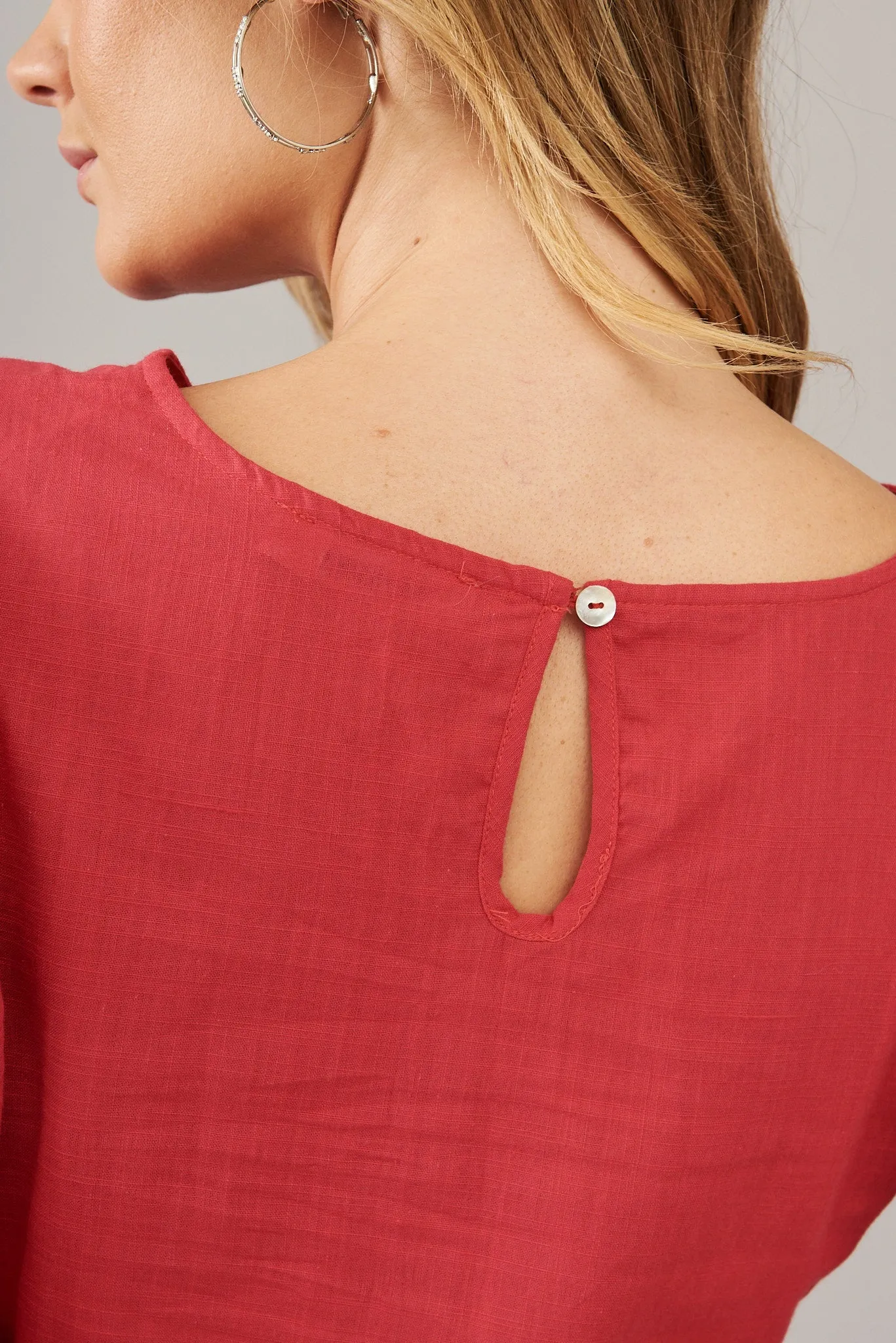 Stacy Top In Raspberry Cotton Linen