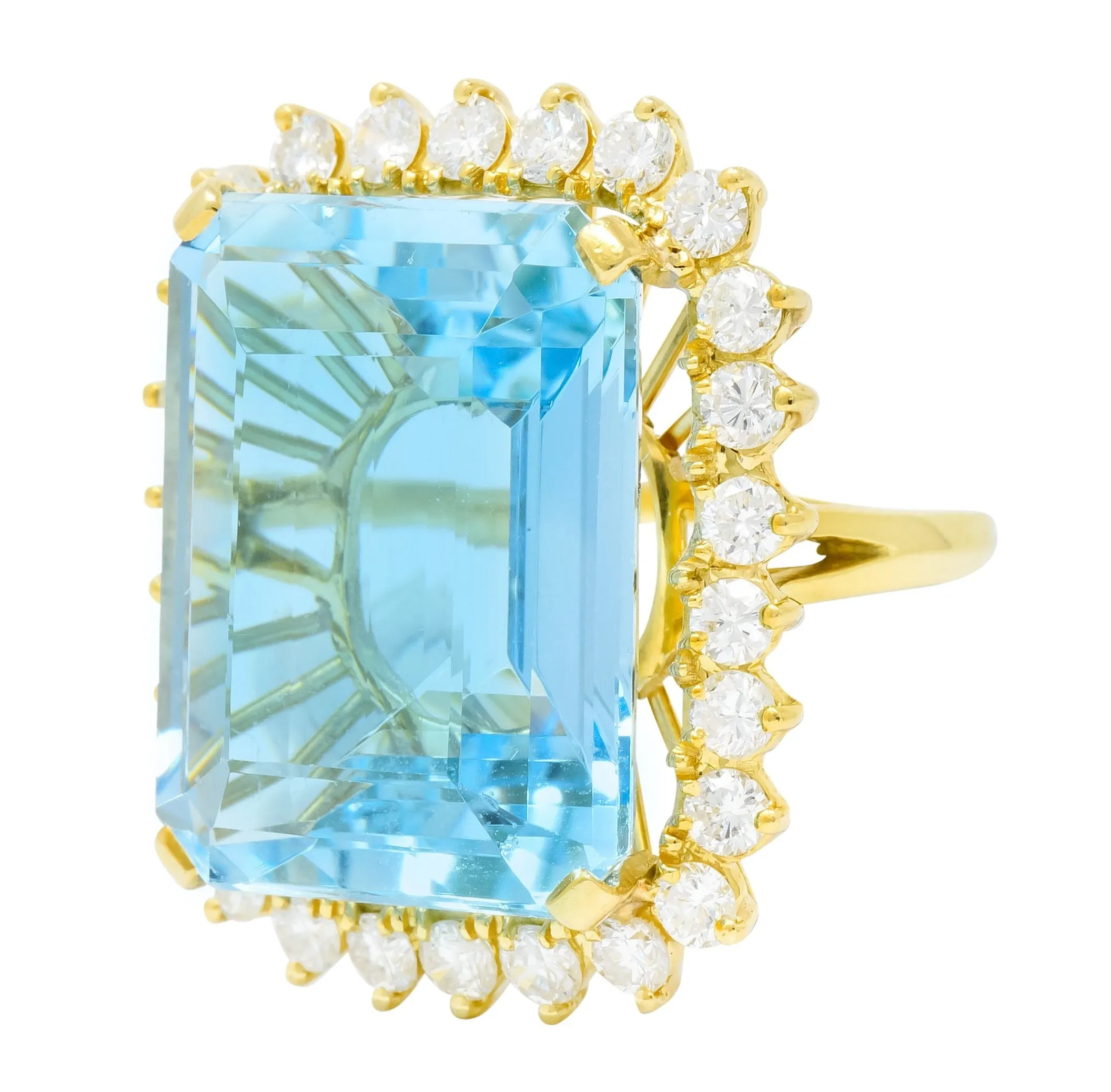 Vintage 30.50 CTW Aquamarine Diamond 18 Karat Gold Cluster Cocktail Ring