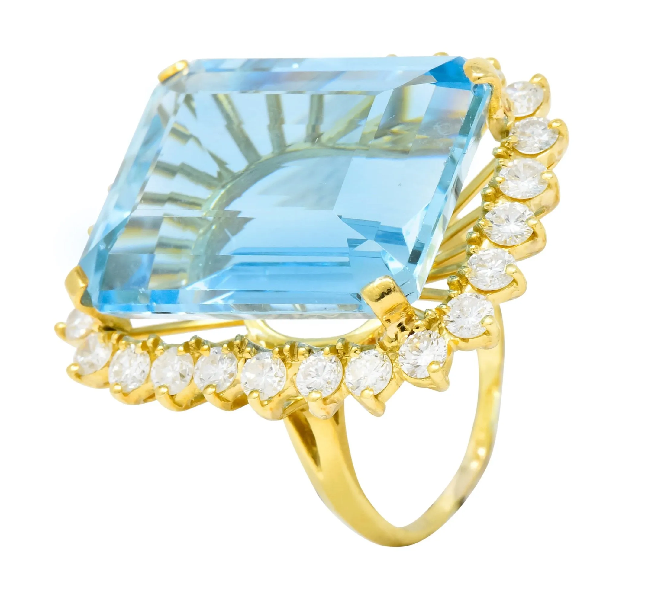 Vintage 30.50 CTW Aquamarine Diamond 18 Karat Gold Cluster Cocktail Ring