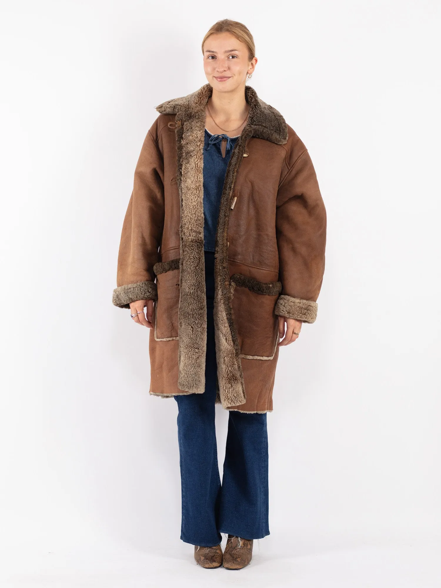 Vintage 80's Women Oversized Sheepskin in Brown