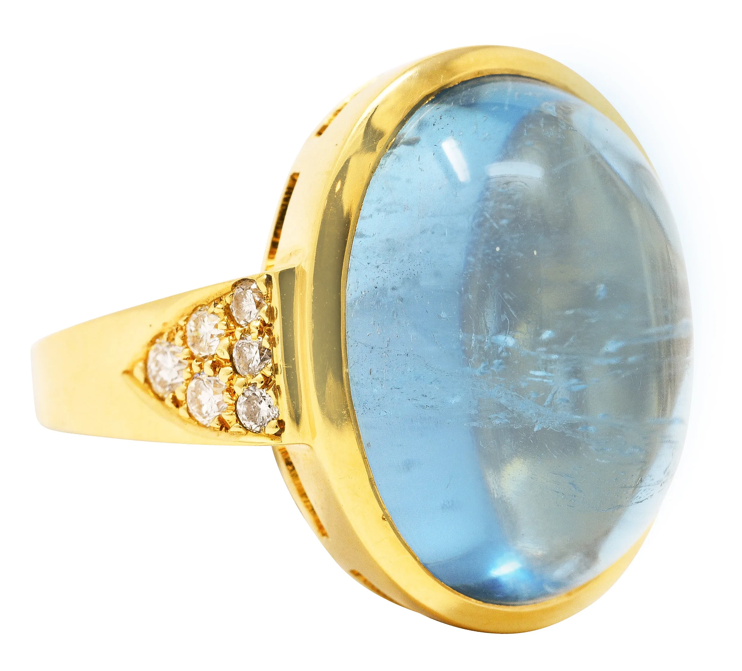 Vintage Aquamarine Diamond 18 Karat Yellow Gold Gemstone Ring