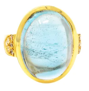 Vintage Aquamarine Diamond 18 Karat Yellow Gold Gemstone Ring