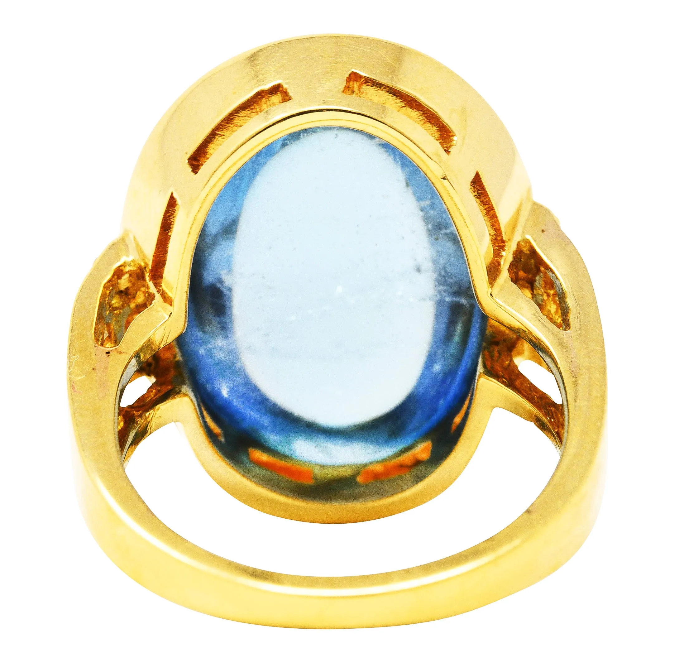 Vintage Aquamarine Diamond 18 Karat Yellow Gold Gemstone Ring