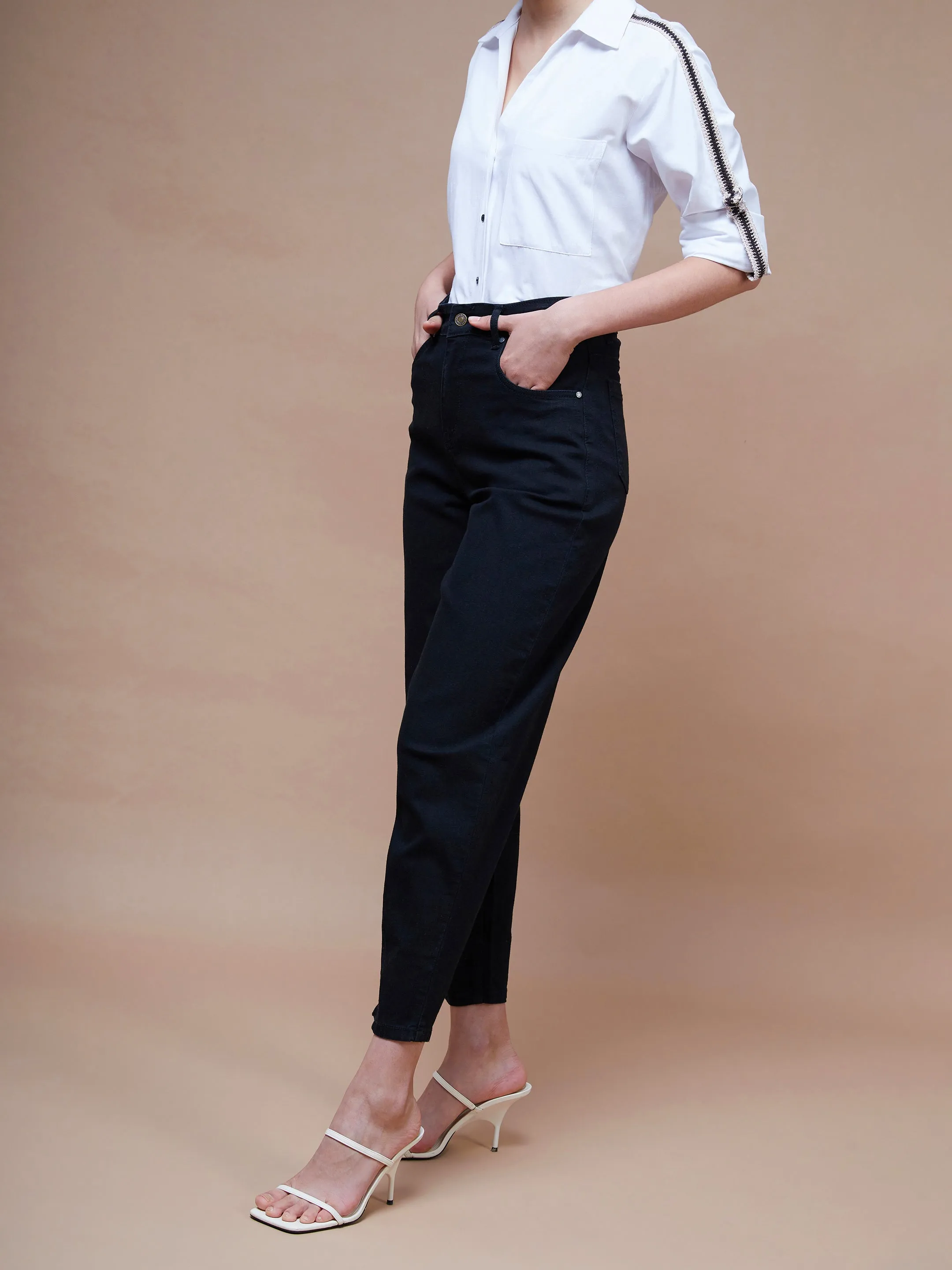 Women Black Balloon Fit Jeans